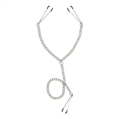 Master Series - Nipple to Clit Tweezer Clamp. Zaciski na sutki i łechtaczkę połączone łańcuszkiem