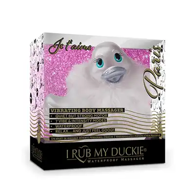 Big Teaze Toys - I Rub My Duckie 2.0 Paris Collection Silver. Kaczuszka glamour z diamentem Svarowskiego i Boa. 7 programów. Wibrator incognito.
