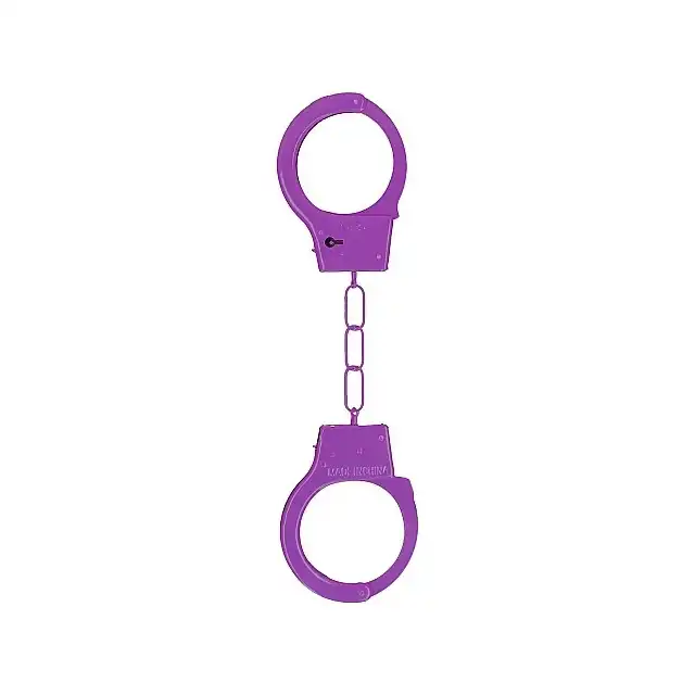  Shots Toys - Metal Handcuffs Purple. Fioletowe kajdanki z lekkiego metalu z łańcuszkiem 
