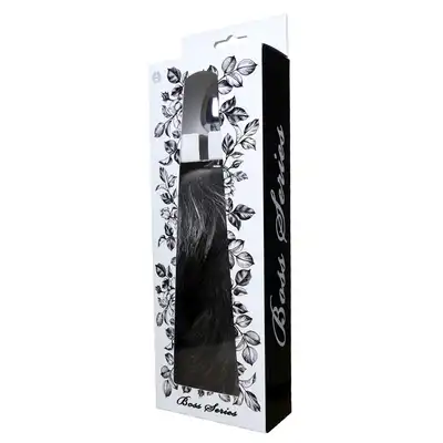 Boss Series - Fox Tail Black XXL. Super puszysta lisia kita w połączeniu z metalowym plugiem. Dostarcza niesamowitych doznań i podnosi temperaturę w Twojej sypialni