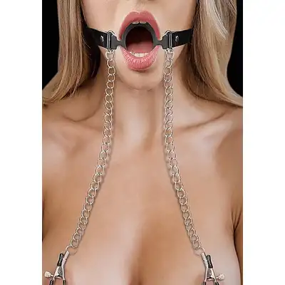 Ouch! -  O-Ring With Nipple Clamps. Knebel z silikonowym ringiem i klamerkami na sutki. Premium design.