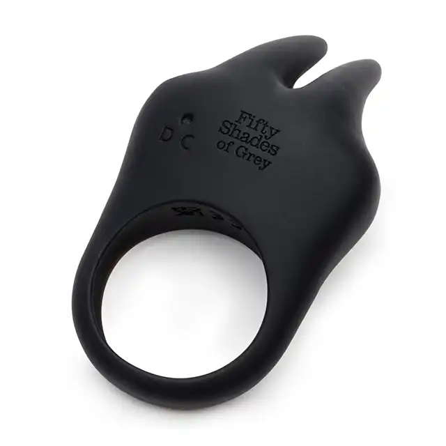 Fifty Shades of Grey - Sensation Vibrating Rabbit Love Ring - wibrujący pierścień na penisa. Elegancja i przyjemność