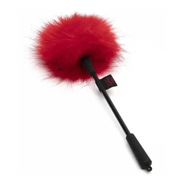 Fifty Shades of Grey - Sweet Anticipation Faux Feather Tickler - fenomenalne piórko w czerwonym kolorze. Podkręcona sesja BDSM