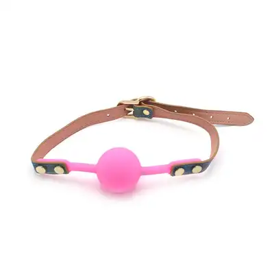 O-Products - Ball Gag Rainbow. Unikatowy tęczowy knebel z wegańskiej skóry ze złotymi nitami 