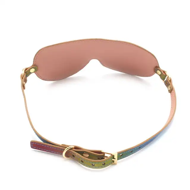 O-Products - Blindfold Rainbow. Fenomenalna tęczowa opaska na oczy ze skóry wegańskiej 
