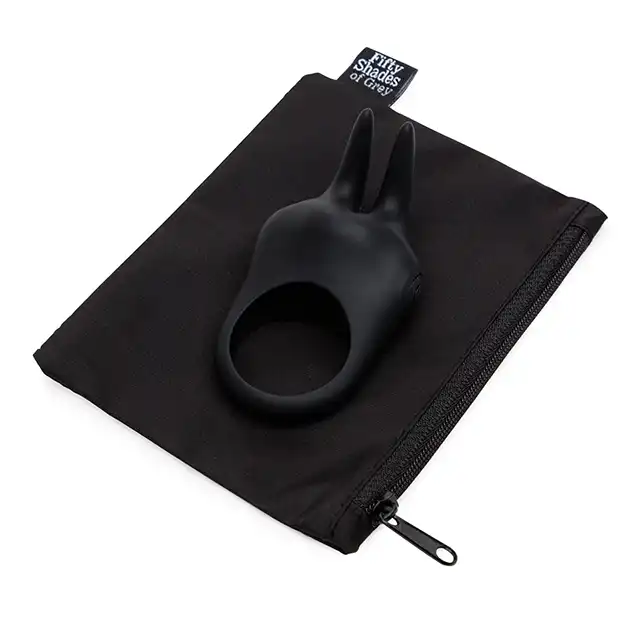 Fifty Shades of Grey - Sensation Vibrating Rabbit Love Ring - wibrujący pierścień na penisa. Elegancja i przyjemność