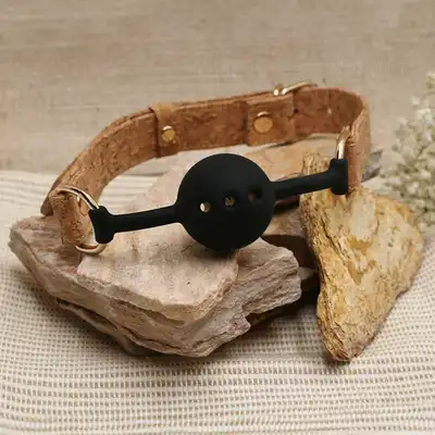 Vegan Fetish - Ball Gag. Wegański knebel z silikonową kulką. Wegański styl. Idealny prezent do butelki wina.