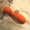 Vibio - Dodson Mini Wand Vibrator Orange. Luksusowy mini wibrator z różdżką. Wszechstronny kształt dla każdego.