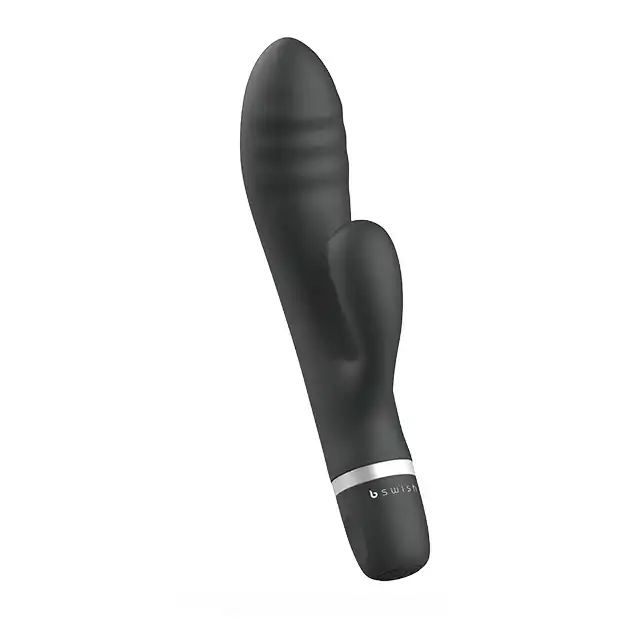 B Swish - BWild Classic Wave Vibrator Black. Klasyczny wibrator z nietypowymi wypustkami w kształcie fal na trzonie dla dodatkowej stymulacji. 