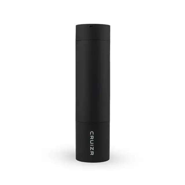 CRUIZR - CP03 Deluxe Masturbator. Luksusowy masturbator z funkcjami wibracji i zasysania z adapterem. Realistyczny materiał i odczucia