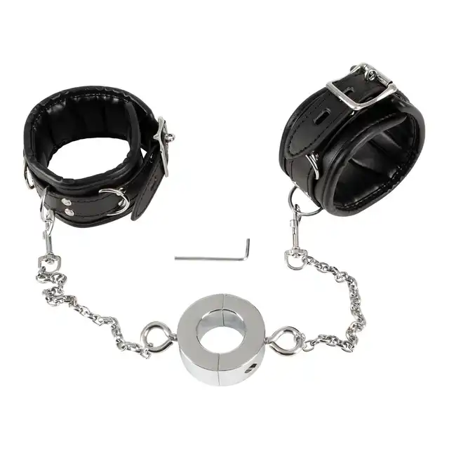 Fetish Collection - Handcuffs &amp; Cock Ring. Kajdanki z ringiem na penisa, zamykane specjalnym kluczem. Nowy wymiar zniewolenia 
