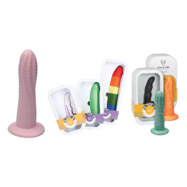 Ylva &amp; Dite - Prickly Pear Ballad Dildo - różowe dildo z wypustkami, wykonane z gładkiego silikonu premium