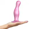 Strap-On-Me - Dildo Plug Curvy S Pink - dildo marki premium o unikatowym kształcie i metalicznym kolorze