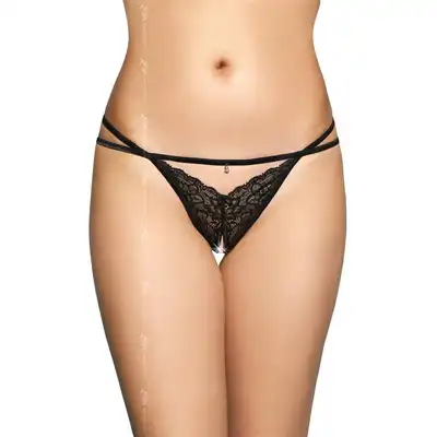 SoftLine - G-String 2496 S/M Black. Uwodzicielskie stringi z otwartym krokiem. Klasyczny kolor w nieoczywiście seksownym wydaniu