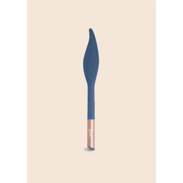 Deia - The Feather Vibrating Tickler - eleganckie i wszechstronne piórko do stymulacji stref erogennych! 