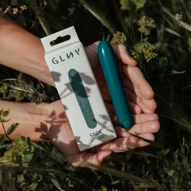 Glov - Saga Bullet Vibrator. Ekologiczny mini wibrator wykonany z recyklingowanego ABSu. Klasyczny kształt w eko wydaniu