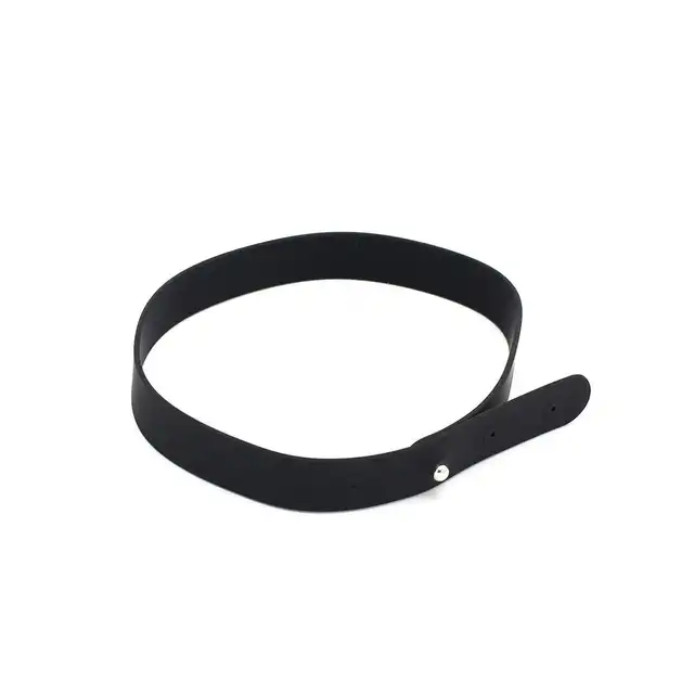 O-Products - Silicone Collar Submissive - silikonowa obrozą z białym napisem submissive. Regulowana szerokość