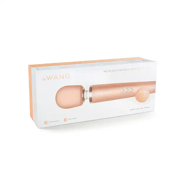 Le Wand - Petite Massager Rose Gold. Magiczna różdżka w eleganckim odcieniu różowego złota. 10 prędkości, 6 trybów wibracji. 
