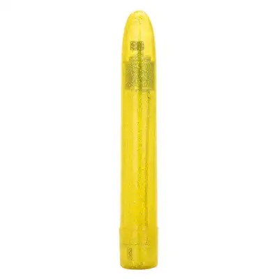 Calexotics - Sparkle Slim Vibe Yellow. Klasyczny wibrator w olśniewającym wydaniu. Zanurz się w całkowitej ekstazie, gdy ten orgazmiczny wibrator pociera, łaskocze i drażni Twoje miejsca specjalne