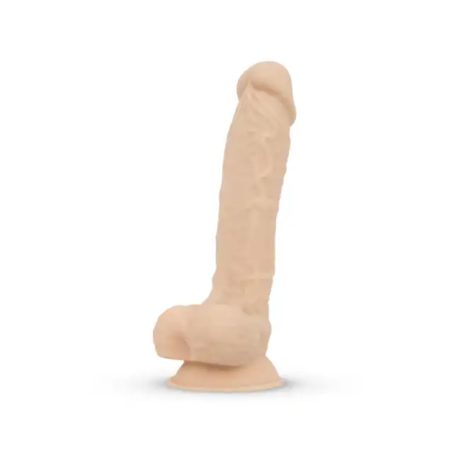 Real Fantasy - Percy. Realistyczne dildo z jądrami i przyssawką. Hipoalergiczny silikon i liczne teksturowania. 17,5 cm długości, 3,5 cm średnicy