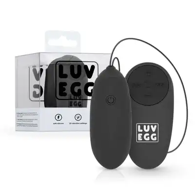  Luv Egg - Black. Czarne jajeczko silikonowe sterowane przez pilota. 10 trybów wibracji, które rozpalą zmysły