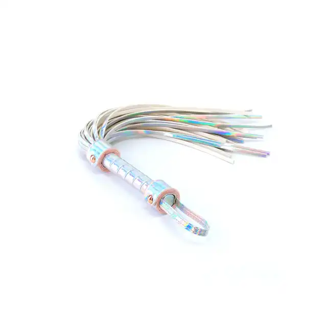 NSNovelties - Cosmo Bondage Flogger - podkręć atmosferę w sypialni z batem w urzekającym kolorze holo! 
