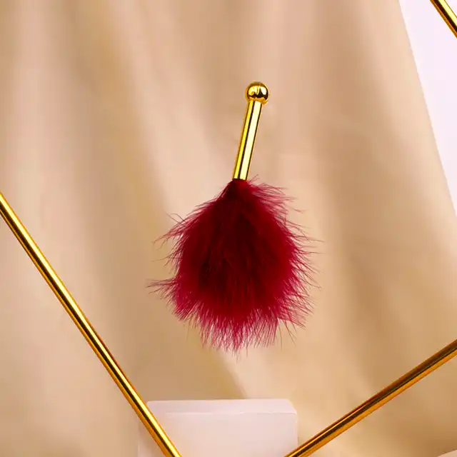 Taboom - Feather Tickler. Eleganckie piórko do łaskotania i rozpalającej zmysły sensorycznej gry wstępnej. Rozpal pożądanie na nowo