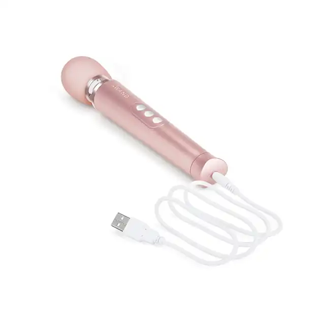 Le Wand - Petite Massager Rose Gold. Magiczna różdżka w eleganckim odcieniu różowego złota. 10 prędkości, 6 trybów wibracji. 
