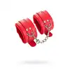 Toyfa - Anonymo Anklecuffs Red. Ponadczasowe kajdanki na kostki w kolorze krwistej czerwieni. Przekonaj się, że zniewalanie to czysta przyjemność