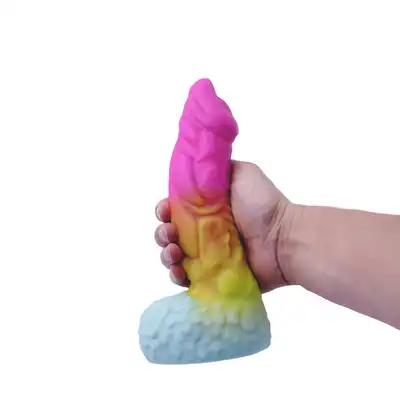 Kiotos Monstar - Beast 49. Niesamowicie kolorowe dildo w kształcie penisa dzikiego zwierzęcia. 24,5 cm długości, 5,6 cm średnicy