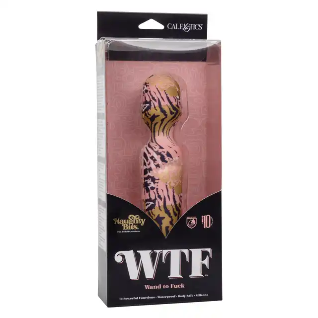 Calexotics - Wand To Fuck. Designerska różdżka z mocnymi wibracjami i super elastyczną główką. Oddaj się spersonalizowanej przyjemności żywiołowych wibracji, namiętnej pulsacji i erotycznej eskalacji
