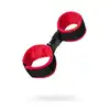 Toyfa - Anonymo Anklecuffs Velour Red. Kajdanki na kostki w tradycyjnym wydaniu. Krwista czerwień w połączeniu z welurowym środkiem to przepis na sukces