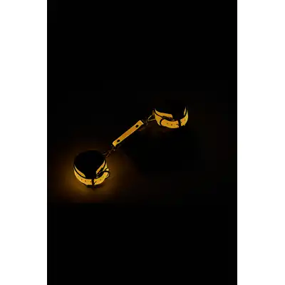 RADIANT HANDCUFF GLOW IN THE DARK ORANGE