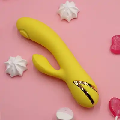 Calexotics - San Diego Seduction Yellow - wibrator z króliczkiem. Końcówka z ruchem pulsacyjnym do perfekcyjnej stymulacji punktu G 