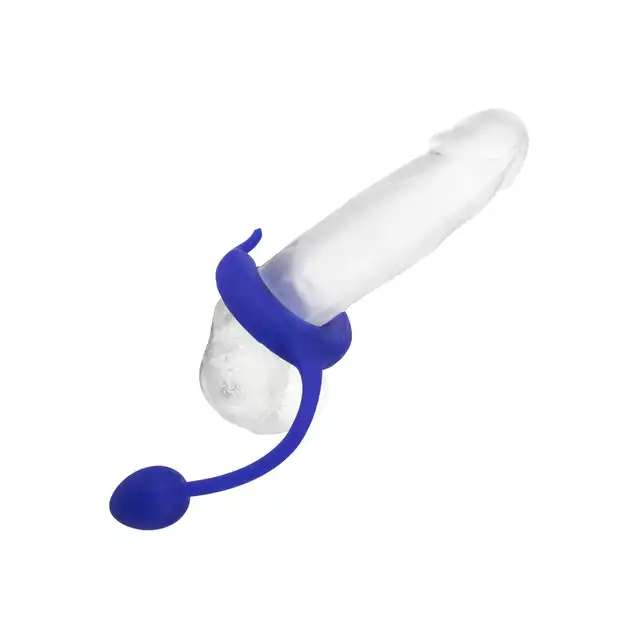 Admiral - Plug and Play Weighted Cock Ring. Super rozciągliwy silikonowy ring ze stymulatorem łechtaczki i unikatowym plugiem analnym. Doświadczcie potrójnej przyjemności orgazmicznej