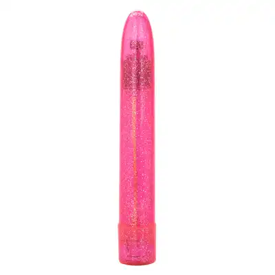 Calexotics - Sparkle Slim Vibe Pink. Klasyczny wibrator w olśniewającym wydaniu. Zanurz się w całkowitej ekstazie, gdy ten orgazmiczny wibrator pociera, łaskocze i drażni Twoje miejsca specjalne