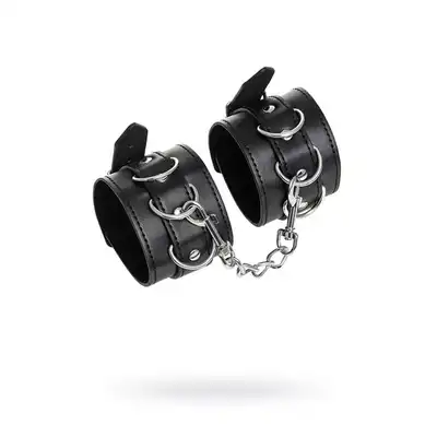 Toyfa - Anonymo Handcuffs Black. Klasyczne kajdanki na nadgarstki w kolorze eleganckiej czerni. Idealne dla początkujących miłośników zniewalania
