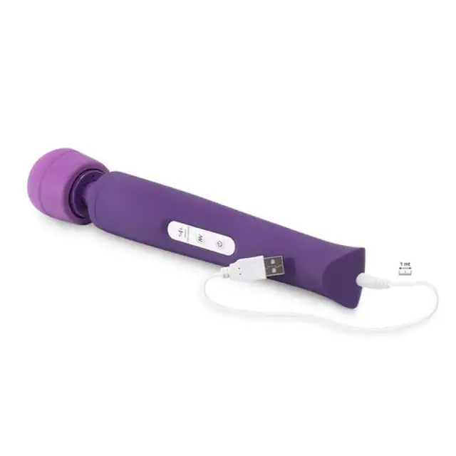 Candy Pie - Magic Wand Purple. Potężny wibrator typu magiczna róźdżka do stymulacji łechtaczki i masażu ciała.  Elegancki design w kolorze soczystej śliwki