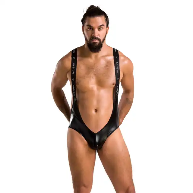 Passion - 027 Body Bruno L/XL. Męskie mocno wycięte body w stylu wetlook. Elastyczne szelki i połyskujący materiał