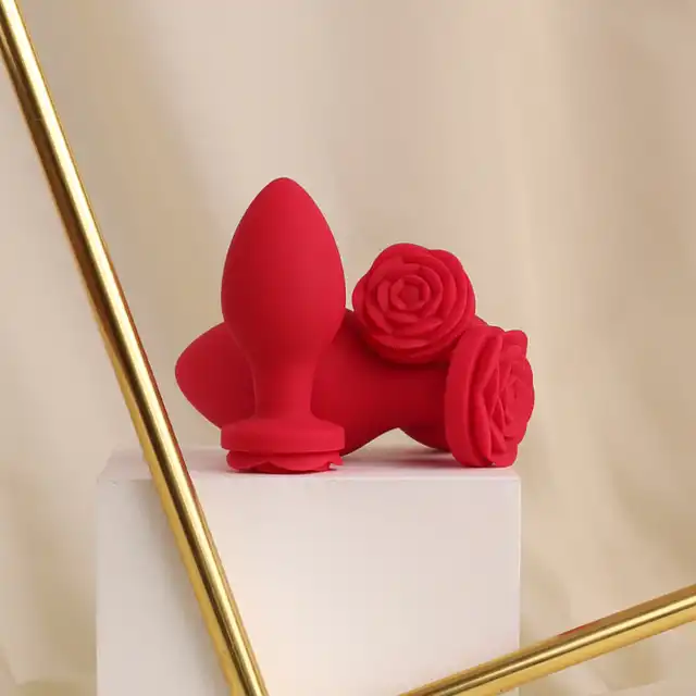Rosegasm - Butt Bouquet Training Set. Zestaw treningowy korków analnych z motywem róży. Uroczy bukiet pełen niespodzianek