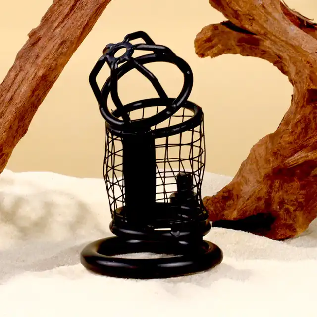 Oproducts - Chasity Cage Squares Black. Stalowa przewiewna klatka na penisa 4,5 cm średnicy oraz 11 cm długości 