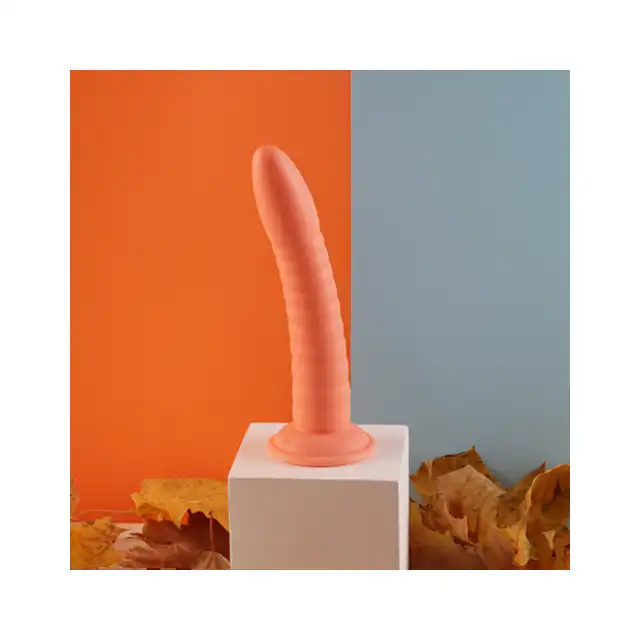 Dillio - Slim Seven 7 Inch. Prążkowane dildo z silikonu utwardzanego platyną. Mocna przyssawka. 19,7 cm długości