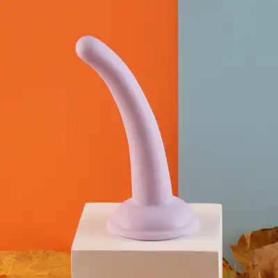 Dillio - Curious Five 5 Inch. Dildo do stymulacji punktu G z utwardzanego platyną silikonu. 14,5 cm długości, mocna przyssawka 