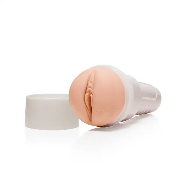 Fleshlight - Kenzie Reeves. Realistyczny masturbator z odlewem gwiazdy porno. Numer 1 na świecie!