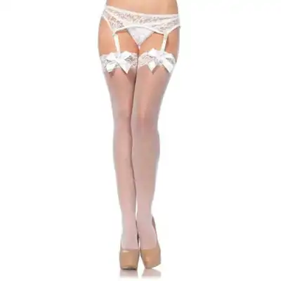 Leg Avenue - Sheer Thigh Highs Lace Top 1912 White OS. Zmysłowe białe pończochy z koronką i satynowymi kokardkami