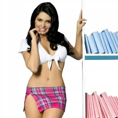 Obsessive - Juicy Schoolgirl L/XL. Strój niegrzecznej uczennicy. Spódniczka z seksownym rozcięciem