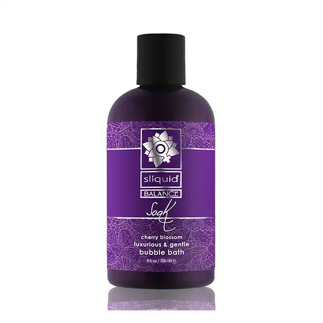 Sliquid - Balance Soak Cherry Bkissin 255 ml. Zmysłowy olejek do kąpieli tworzący pianę o zapachu kwiatu wiśni i soli morskiej