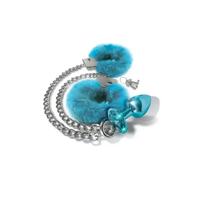 Nixie - Metal Butt Plug &amp; Furry Handcuffs Blue Metallic. Innowacja na rynku, zmysłowe połączenie wtyczki analnej z kajdankami na łańcuszku