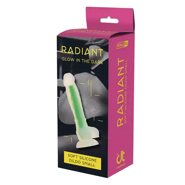 Radiant - Soft Silicone Glow In The Dark Dildo Small Green 17,5 cm. Silikonowe dildo w kształcie penisa z mocną przyssawką. Świeci w ciemnościach. 