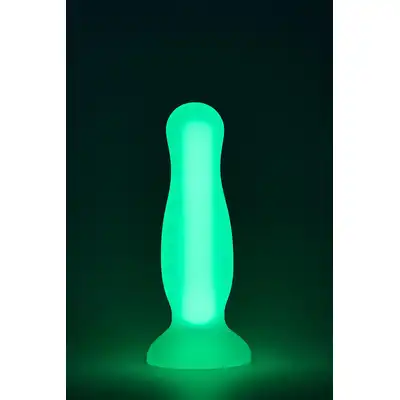 Radiant - Soft Silicone Glow In The Dark Plug S Green. Mały korek analny świecący w ciemnościach. 11 cm długości, 2,8 cm średnicy
